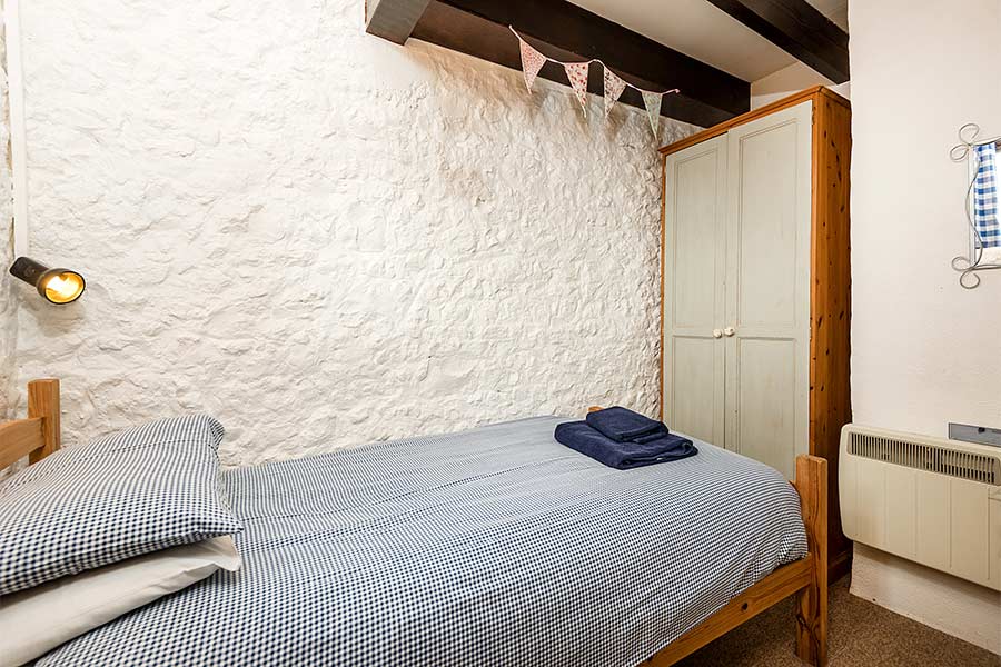 Single Bedroom in Hayloft